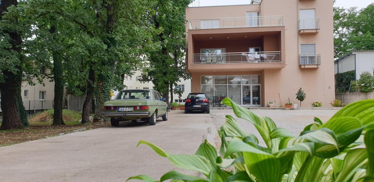 Bed and Breakfast Pansion Matija Меджугорье Экстерьер фото